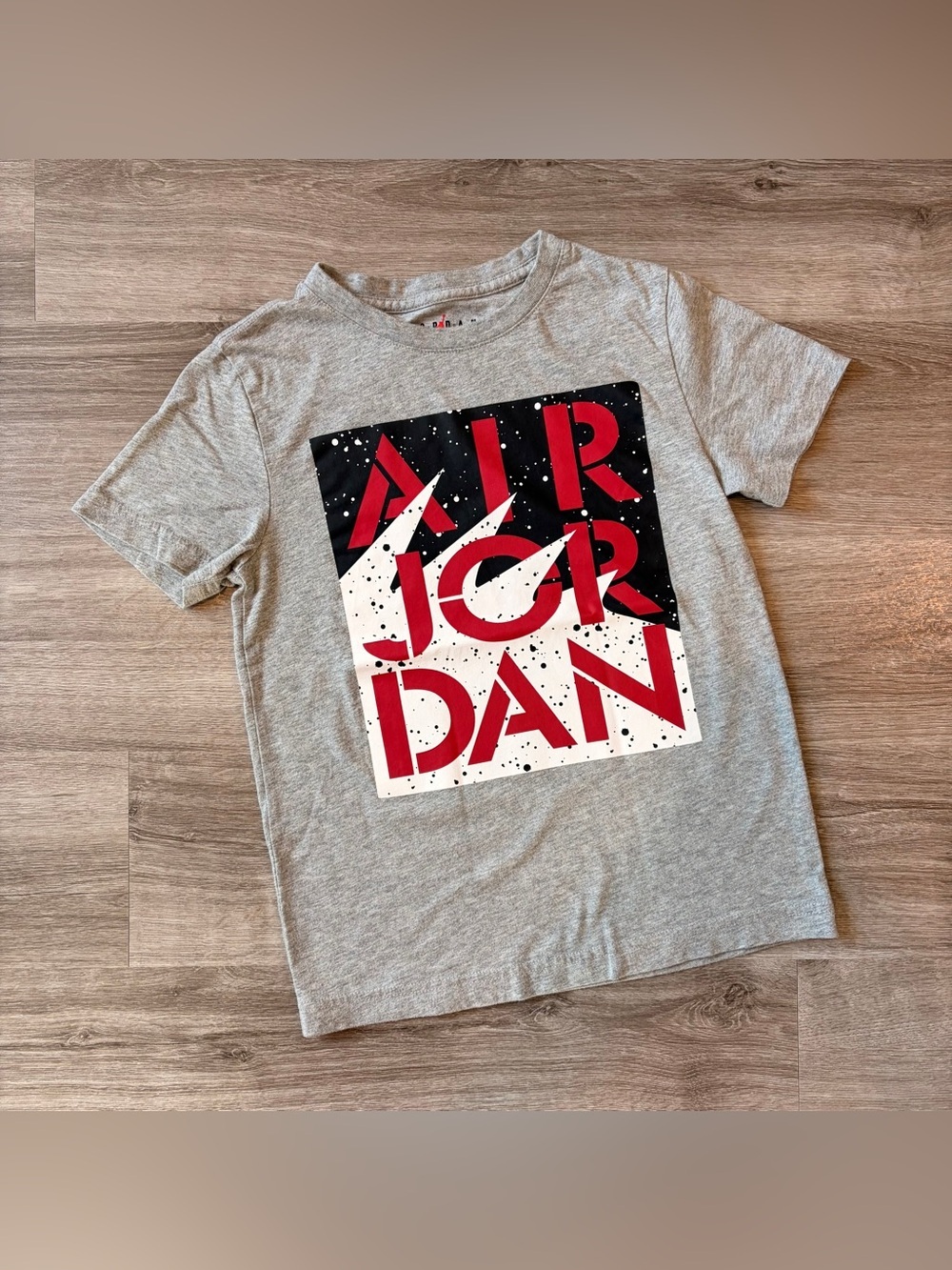 Air Jordan boys gray tshirt